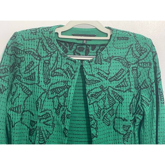 Ming Wang Cardigan Sweater XS Green Floral Embroidered Ruffled Sleeve Preppy NWT - Picture 2 of 6